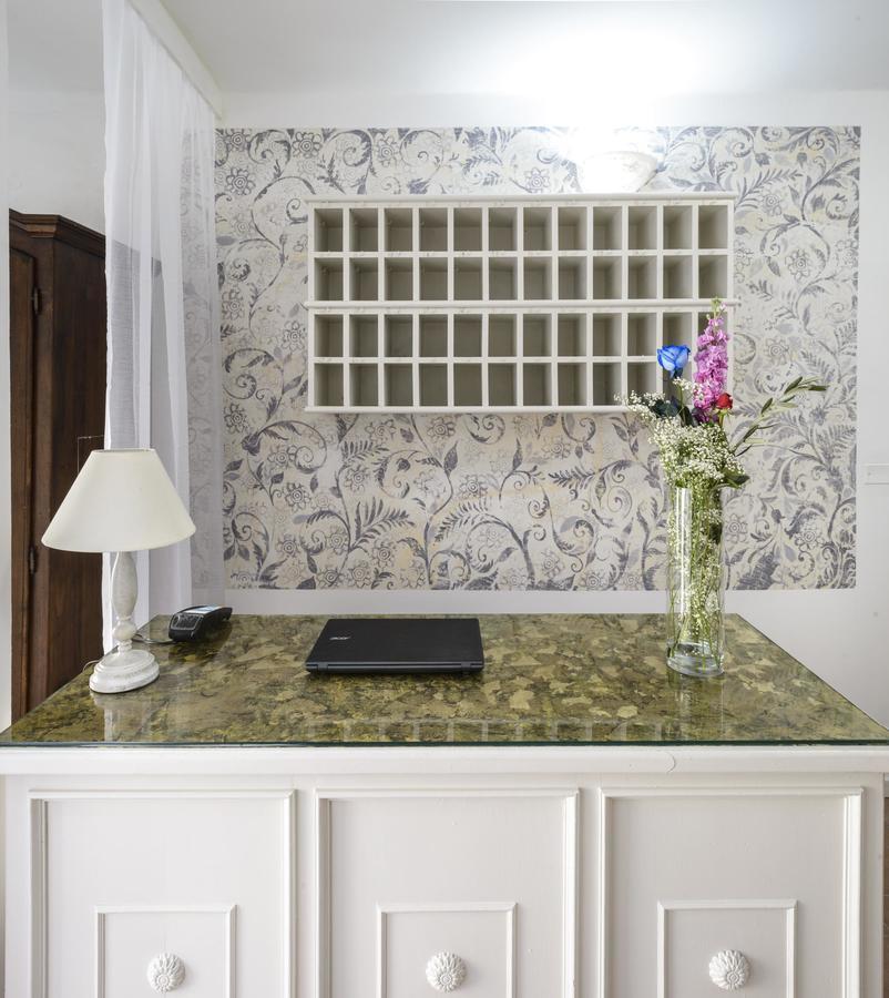 Hotel Porta Marmorea 3*