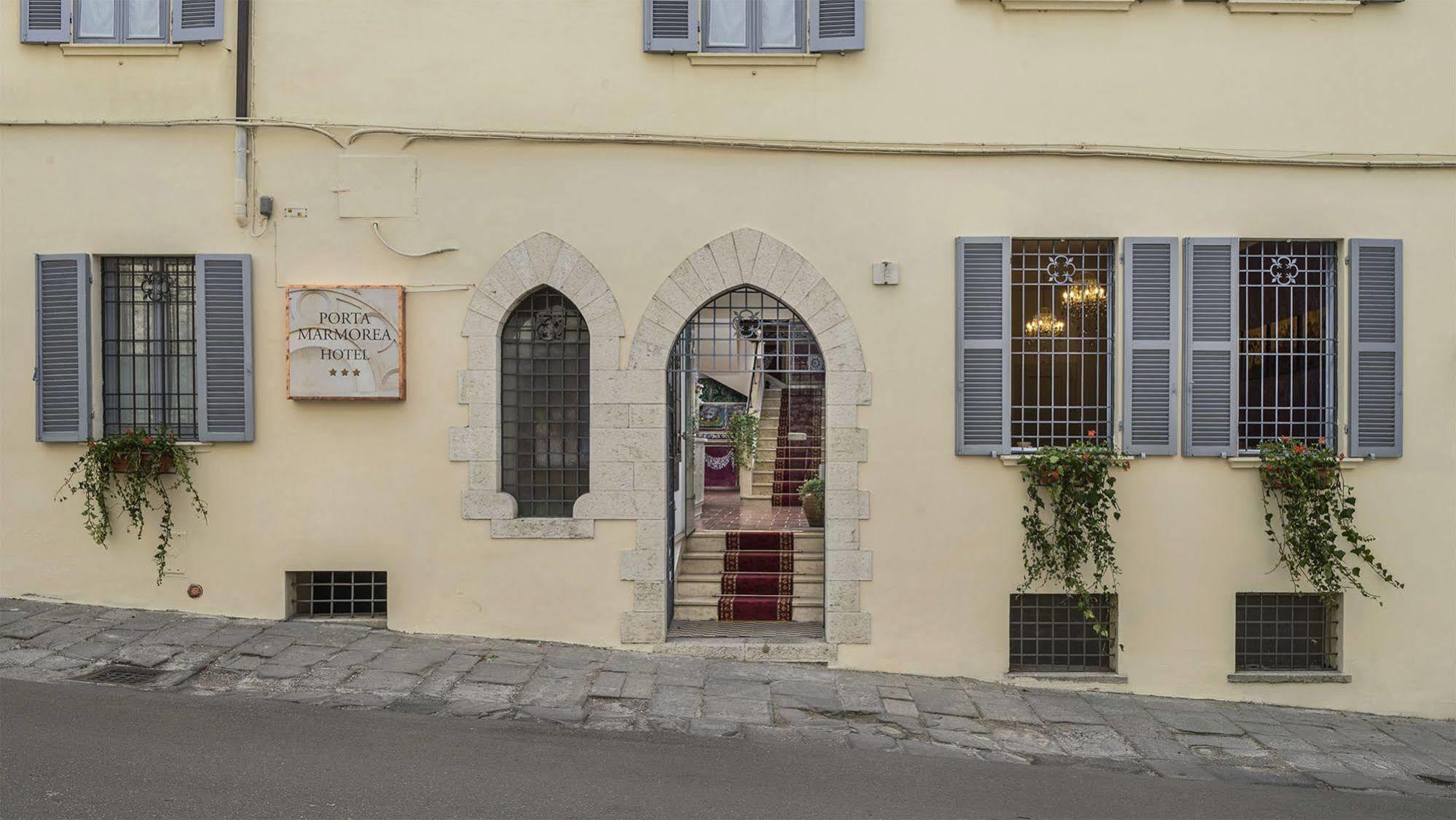 Hotel Porta Marmorea