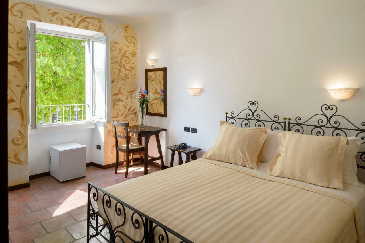 Porta Marmorea 3*