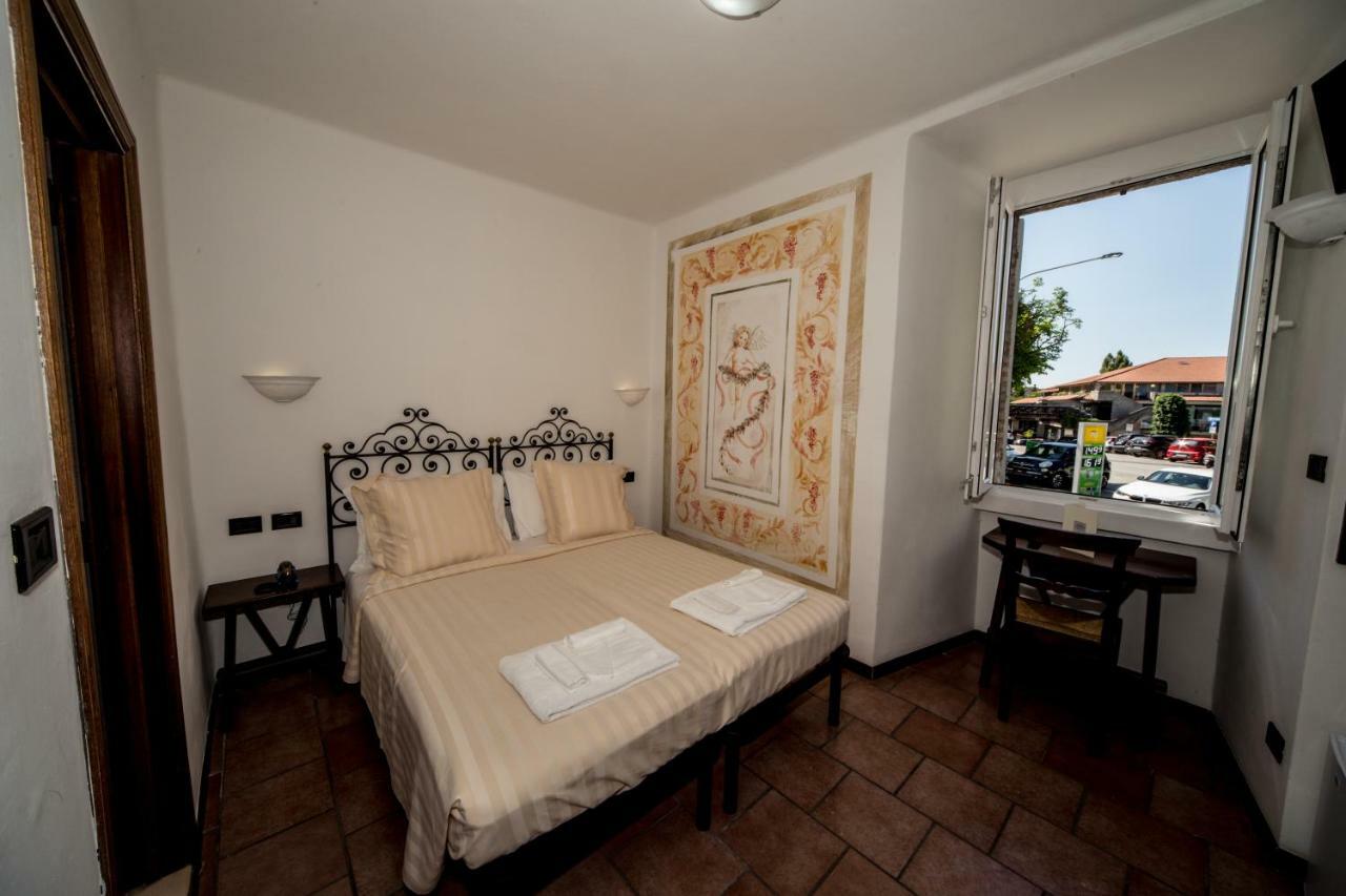 Porta Marmorea 3*